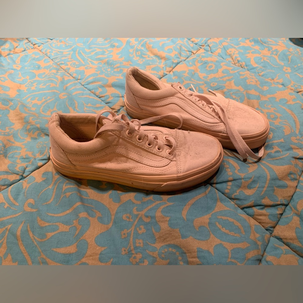 women’s low top vans peach pink color